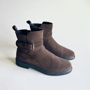 Ecco Chocolate Brown Suede Waterproof Leather Rubber Outsole Ankle Boots size9.5